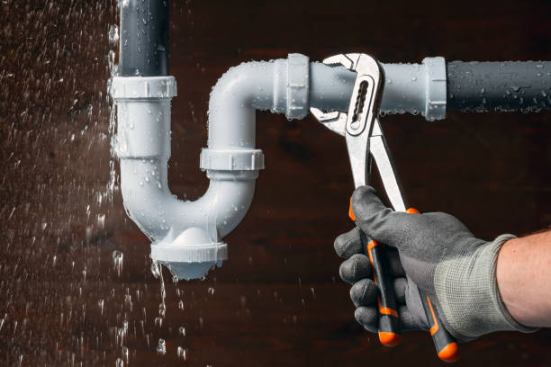Professional Leak Detection technician working in Bacliff, TX